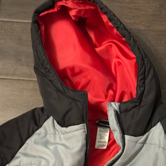 Star Wars Gray and Black Puffer winter Jacket, size 6x - Picture 6 of 10